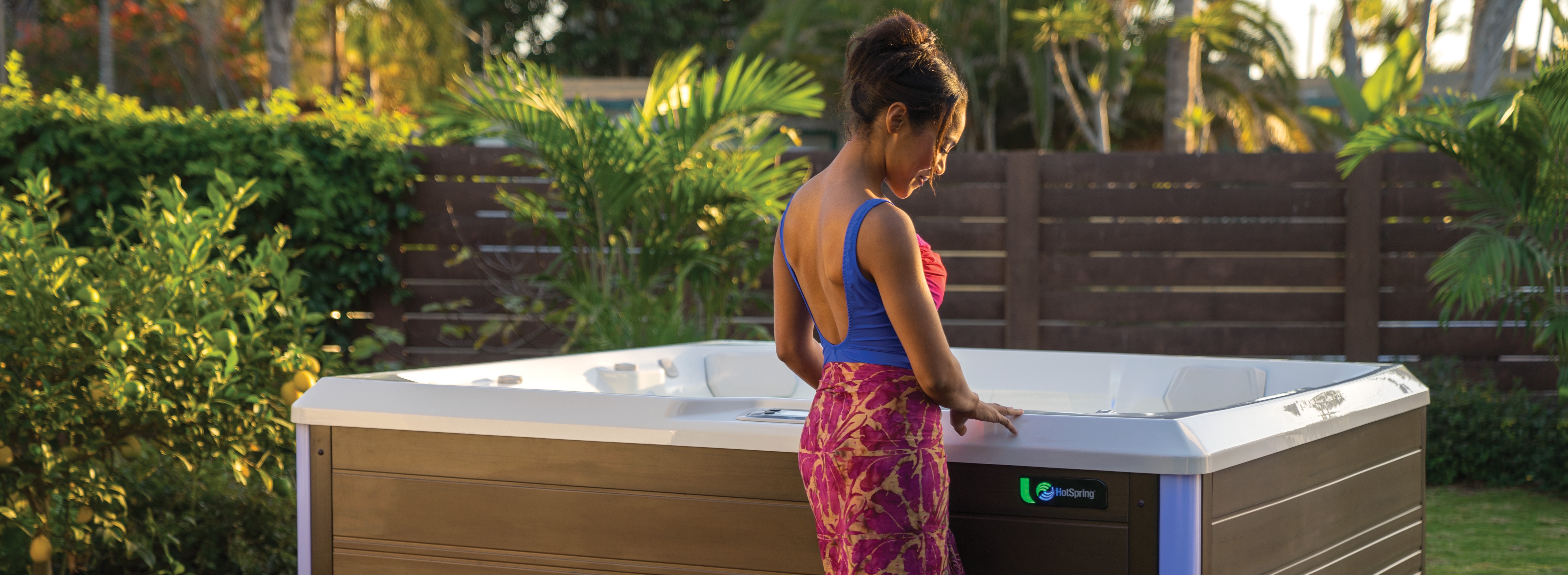 How much does it cost to run a hot tub?